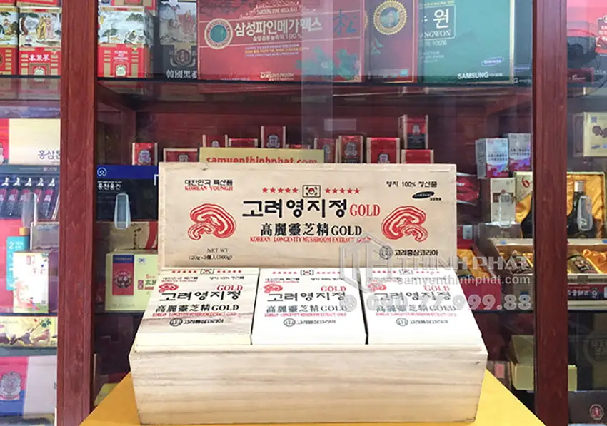 Cao linh chi sao đỏ Hàn Quốc Gold hộp gỗ 3 lọ x 120g Cao linh chi sao đỏ Hàn Quốc Gold hộp gỗ 3 lọ x 120g