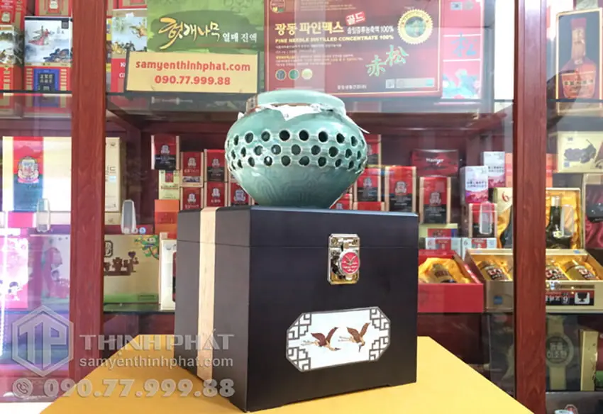 Cao hồng sâm Hoàng Đế Hàn Quốc hộp quà tặng đặc biệt hũ 500g Cao hồng sâm Hoàng Đế Hàn Quốc hộp quà tặng đặc biệt hũ 500g
