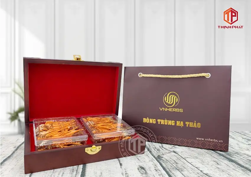 Con đông trùng hạ thảo ký chủ Việt Nam hộp 80 con Con đông trùng hạ thảo ký chủ Việt Nam hộp 80 con