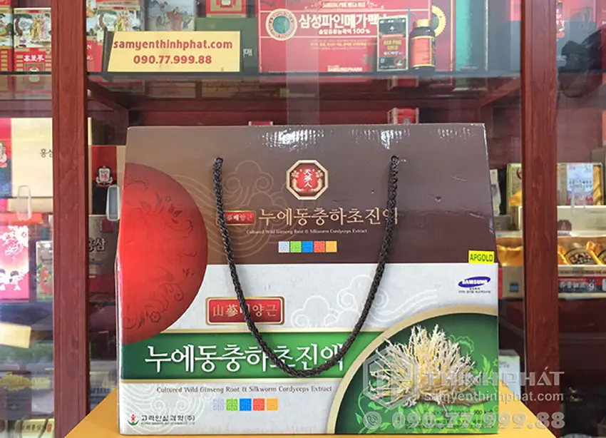 Nước đông trùng hạ thảo nhân nhâm hộp 30 gói Nước đông trùng hạ thảo nhân sâm hộp 30 gói