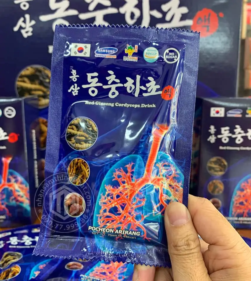Nước hồng sâm đông trùng hạ thảo bổ phổi Pocheon hộp 30 gói x 70ml Nước hồng sâm đông trùng hạ thảo bổ phổi Pocheon hộp 30 gói x 70ml