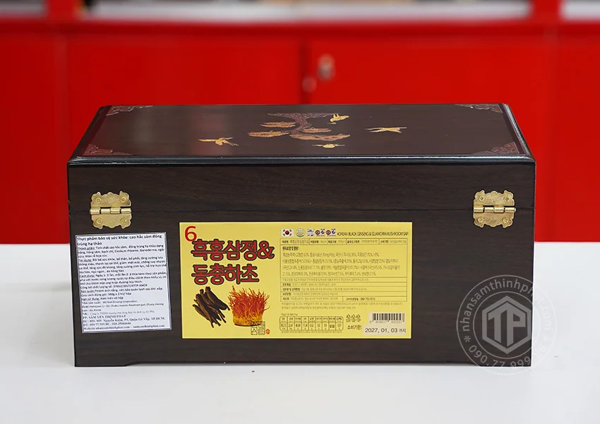 Cao hắc sâm đông trùng hạ thảo Hàn Quốc hộp gỗ 2 hũ x 500g Cao hắc sâm đông trùng hạ thảo Hàn Quốc hộp gỗ 2 hũ x 500g