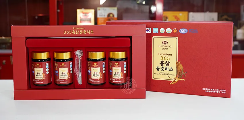 Cao hồng sâm đông trùng hạ thảo Hàn Quốc hộp 4 lọ x 240g Cao hồng sâm đông trùng hạ thảo Hàn Quốc hộp 4 lọ x 240g