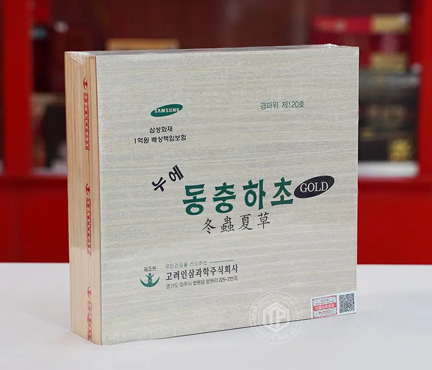 Nước đông trùng hạ thảo Hàn Quốc hộp gỗ 60 gói Nước đông trùng hạ thảo Hàn Quốc hộp gỗ 60 gói
